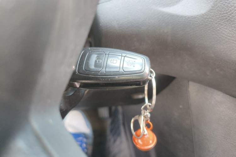 Used Ford Focus 2012 Sedan 1.6L Automatic Fashion Edition Vehicle Key