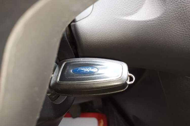 Used Ford Focus 2012 Hatchback 1.6L Manual Fashion Edition Vehicle Key