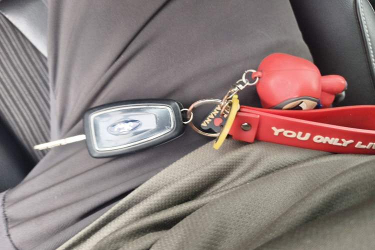 Used Ford Focus 2012 Hatchback 1.6L Automatic Fashion Edition Vehicle Key
