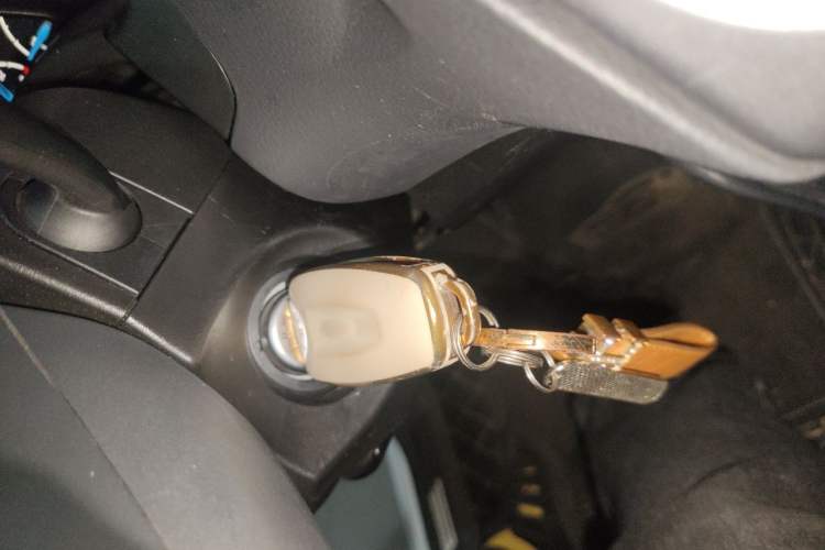 Used Ford Focus 2012 Hatchback 1.6L Automatic Fashion Edition Vehicle Key