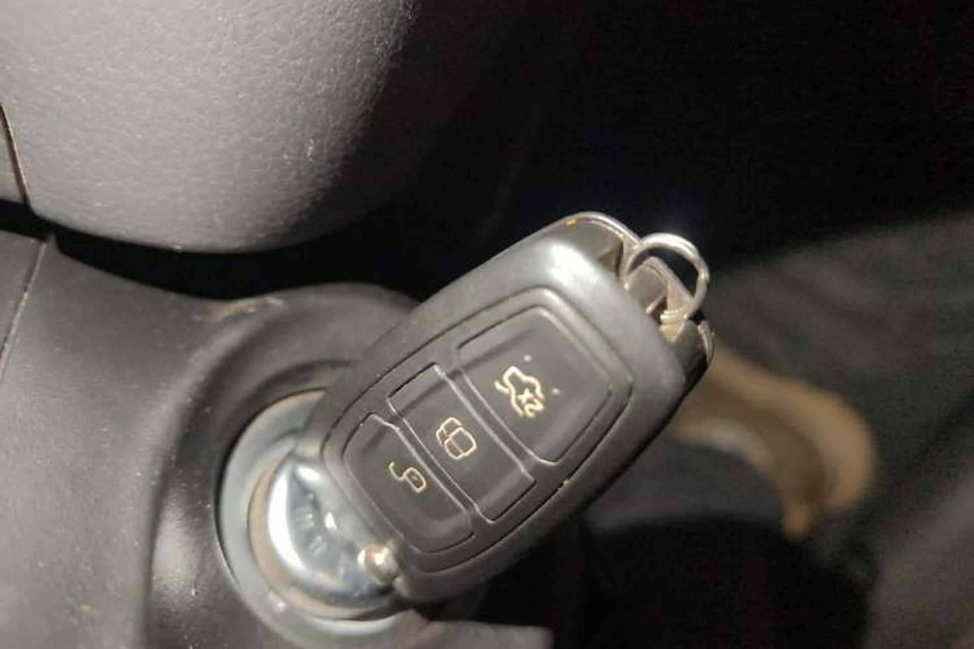Used Ford Focus 2012 Hatchback 1.6L Manual Fashion Edition Vehicle Key