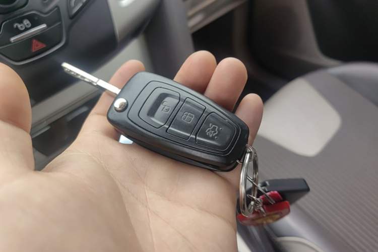 Used Ford Focus 2012 Sedan 1.6L Automatic Fashion Edition Vehicle Key