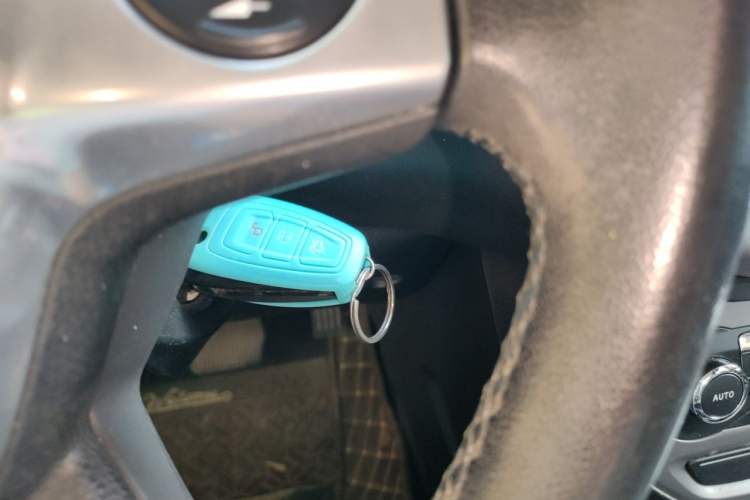Used Ford Focus 2012 Sedan 1.6L Automatic Fashion Edition Vehicle Key
