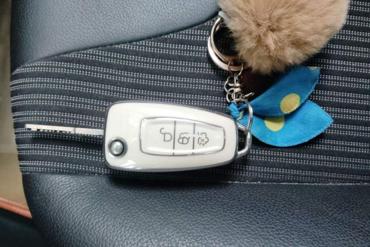 Used Ford Focus 2012 Hatchback 1.6L Automatic Fashion Edition Vehicle Key