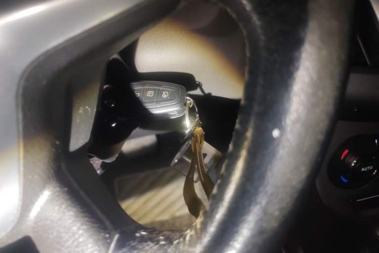 Used Ford Focus 2012 Sedan 1.6L Automatic Fashion Edition Vehicle Key