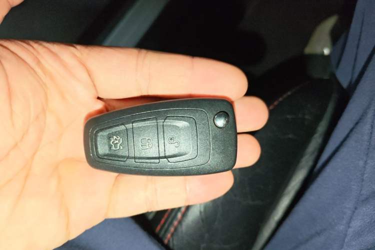 Used Ford Focus 2012 Hatchback 1.6L Manual Comfort Model Vehicle Key