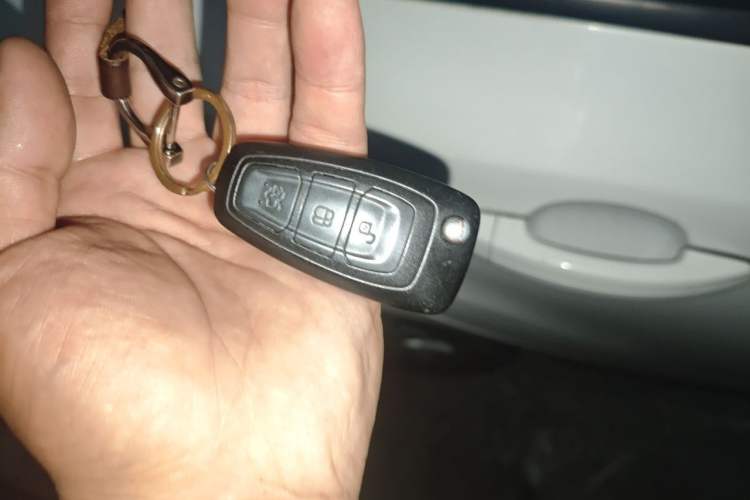 Used Ford Focus 2012 Sedan 1.6L Manual Comfort Model Vehicle Key