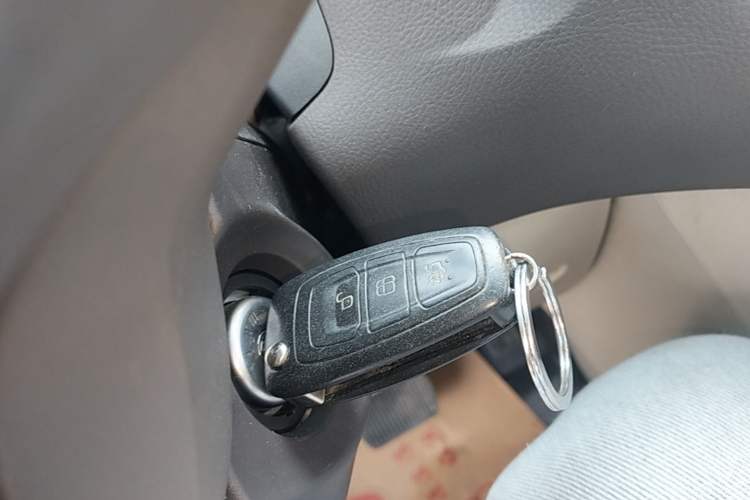 Used Ford Focus 2012 Sedan 1.6L Automatic Fashion Edition Vehicle Key