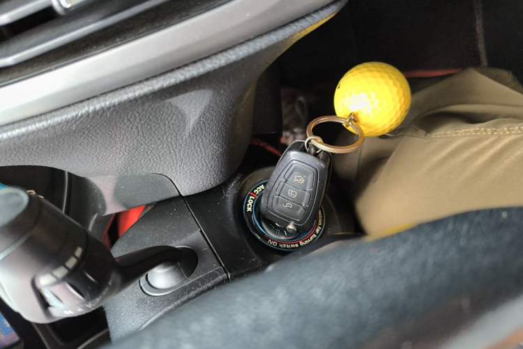 Used Ford Focus 2012 Sedan 1.6L Automatic Fashion Edition Vehicle Key