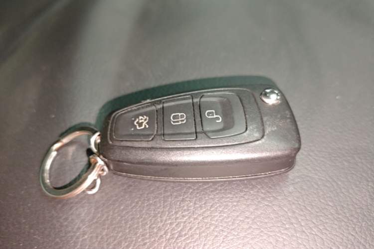 Used Ford Focus 2012 Sedan 1.6L Automatic Fashion Edition Vehicle Key