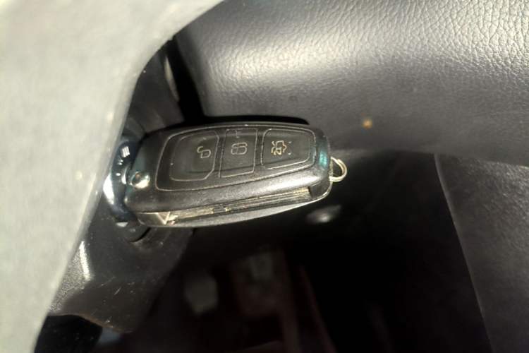 Used Ford Focus 2012 Hatchback 1.6L Manual Comfort Model Vehicle Key
