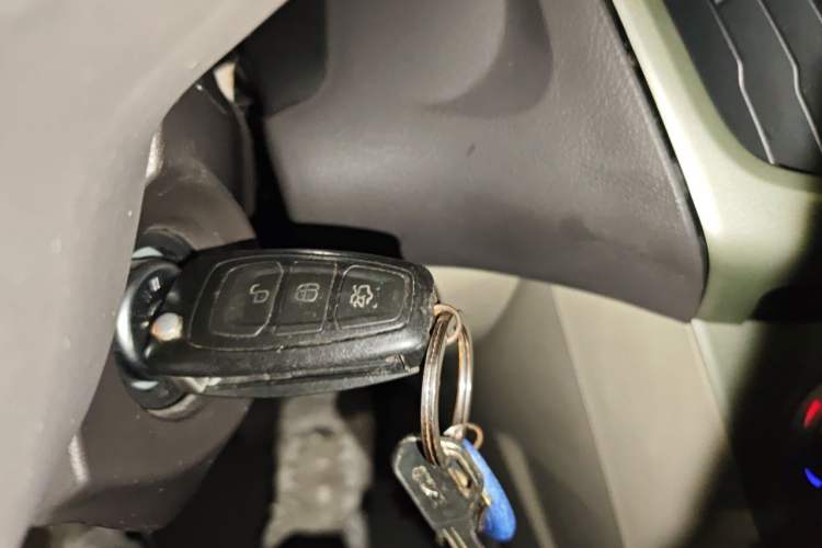 Used Ford Focus 2012 Sedan 1.6L Automatic Fashion Edition Vehicle Key