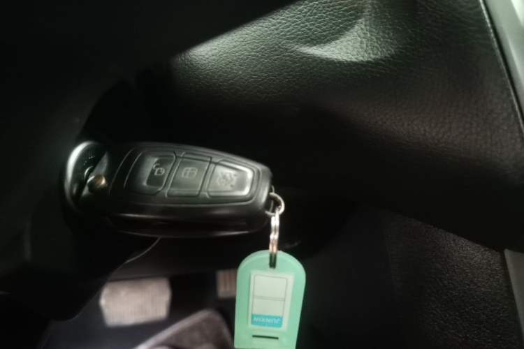 Used Ford Focus 2012 Hatchback 1.6L Automatic Fashion Edition Vehicle Key