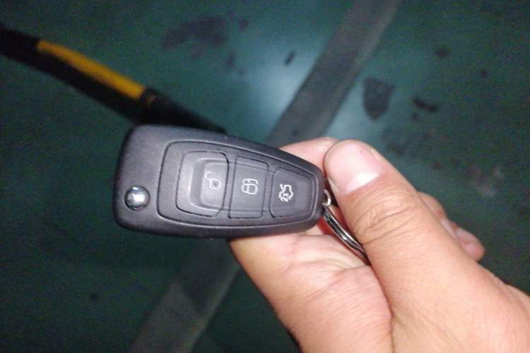 Used Ford Focus 2012 Hatchback 2.0L Automatic Luxury Sport Model Vehicle Key