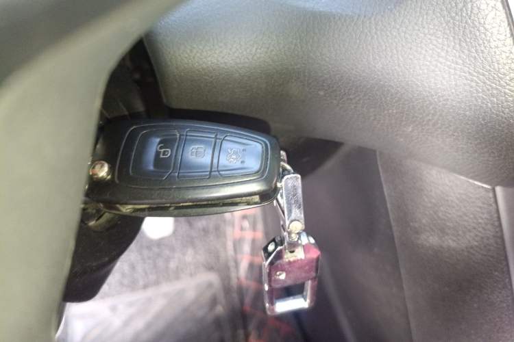 Used Ford Focus 2012 Hatchback 1.6L Manual Comfort Model Vehicle Key