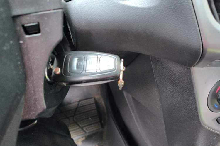 Used Ford Focus 2012 Sedan 1.6L Automatic Fashion Edition Vehicle Key