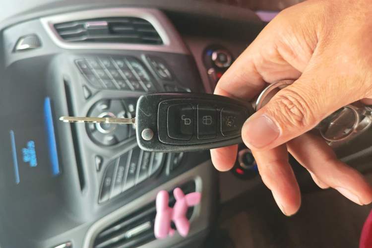 Used Ford Focus 2012 Hatchback 1.6L Automatic Fashion Edition Vehicle Key