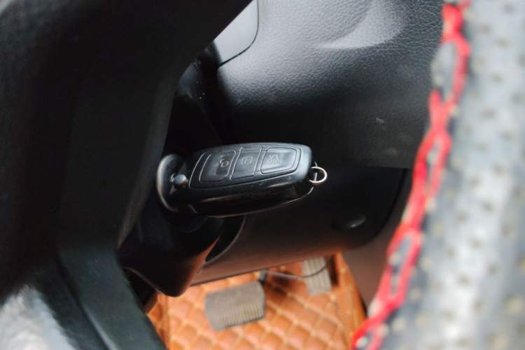Used Ford Focus 2012 Sedan 1.6L Automatic Fashion Edition Vehicle Key