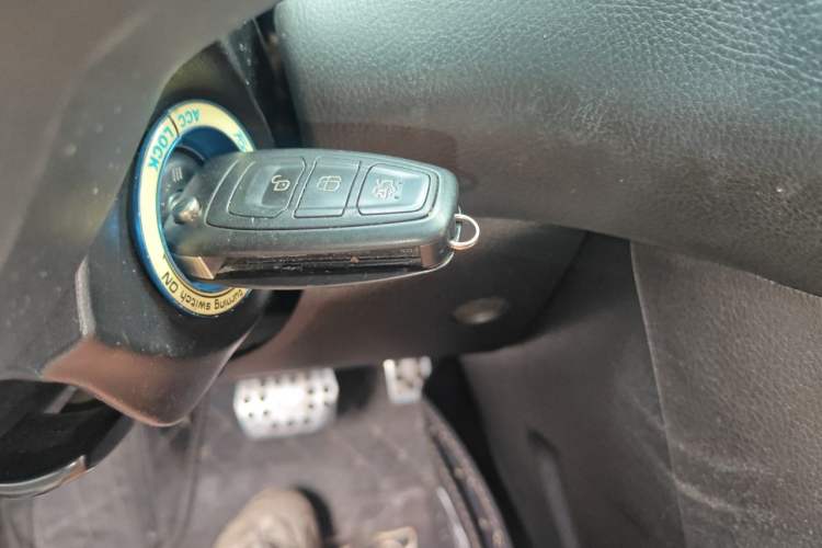 Used Ford Focus 2012 Hatchback 1.6L Automatic Fashion Edition Vehicle Key