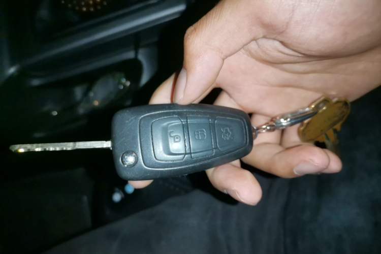 Used Ford Focus 2012 Hatchback 1.6L Manual Comfort Model Vehicle Key