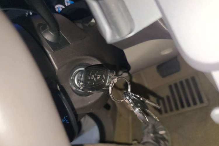 Used Ford Focus 2012 Sedan 1.6L Automatic Fashion Edition Vehicle Key
