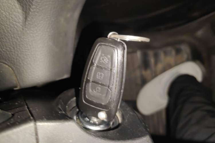 Used Ford Focus 2012 Sedan 1.6L Automatic Fashion Edition Vehicle Key
