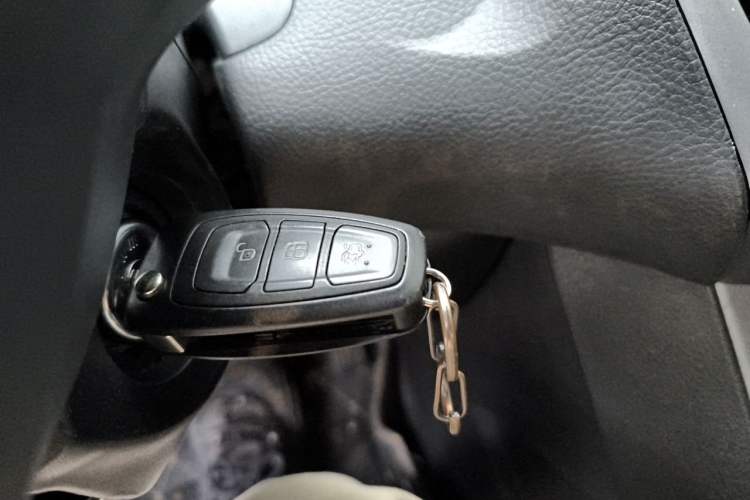 Used Ford Focus 2012 Hatchback 1.6L Automatic Fashion Edition Vehicle Key