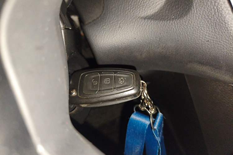 Used Ford Focus 2012 Sedan 1.6L Automatic Fashion Edition Vehicle Key