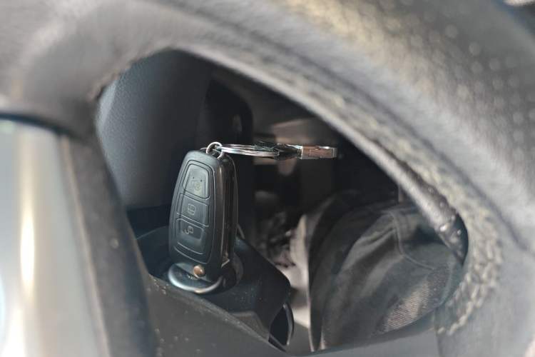 Used Ford Focus 2012 Sedan 1.6L Automatic Fashion Edition Vehicle Key