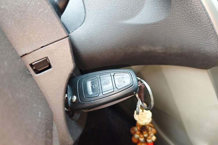 Used Ford Focus 2012 Sedan 1.6L Automatic Fashion Edition Vehicle Key
