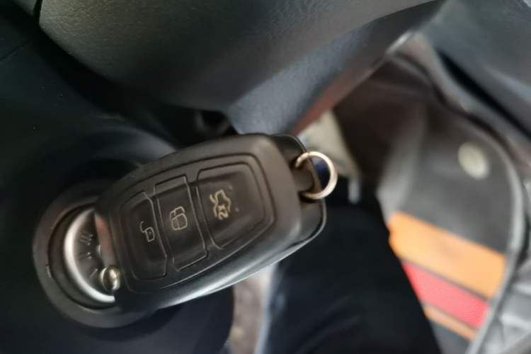 Used Ford Focus 2012 Sedan 1.6L Automatic Fashion Edition Vehicle Key