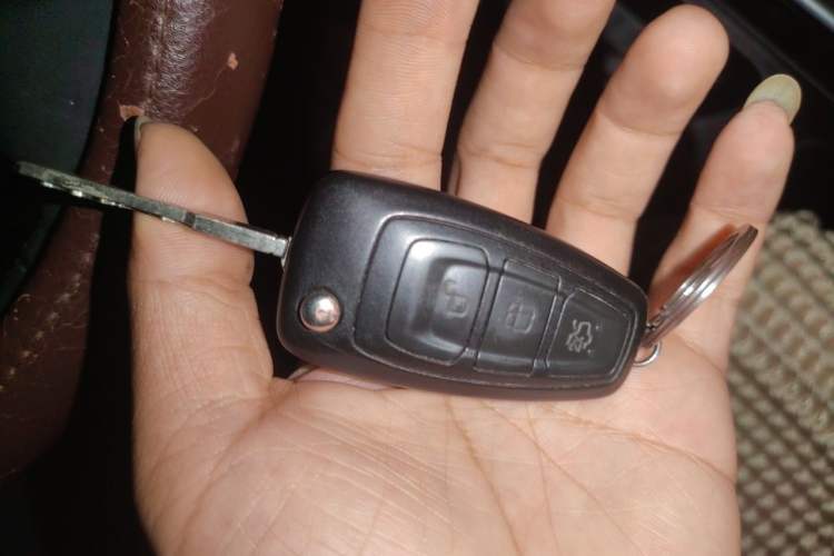 Used Ford Focus 2012 Sedan 1.6L Manual Fashion Edition Vehicle Key