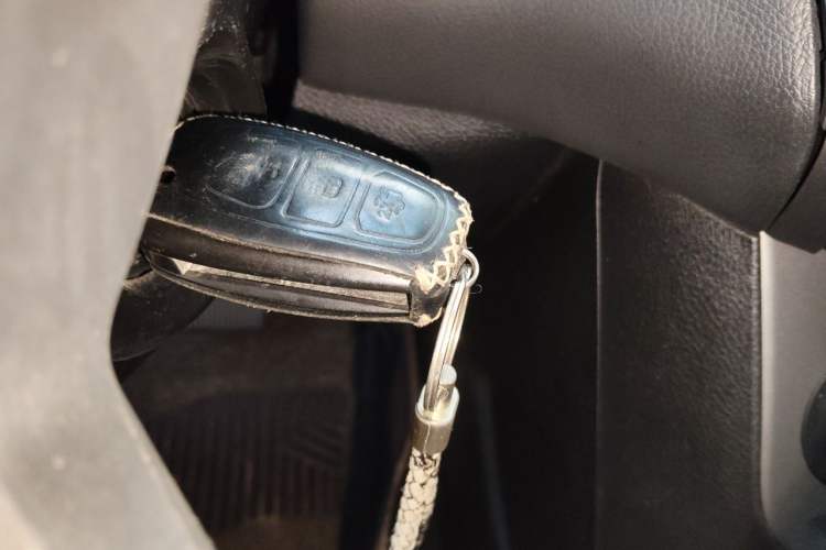 Used Ford Focus 2012 Sedan 1.6L Automatic Fashion Edition Vehicle Key