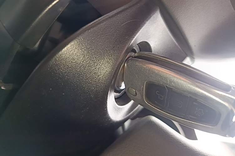 Used Ford Focus 2012 Sedan 1.6L Manual Fashion Edition Vehicle Key