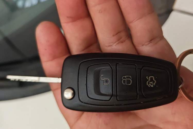 Used Ford Focus 2012 Hatchback 1.6L Automatic Fashion Edition Vehicle Key