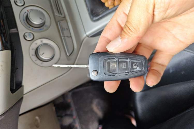 Used Ford Focus 2012 Sedan 1.6L Manual Comfort Model Vehicle Key