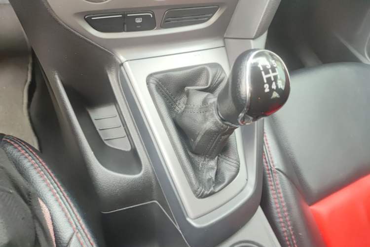 Used Ford Focus 2012 Hatchback 1.6L Manual Comfort Model Vehicle Key