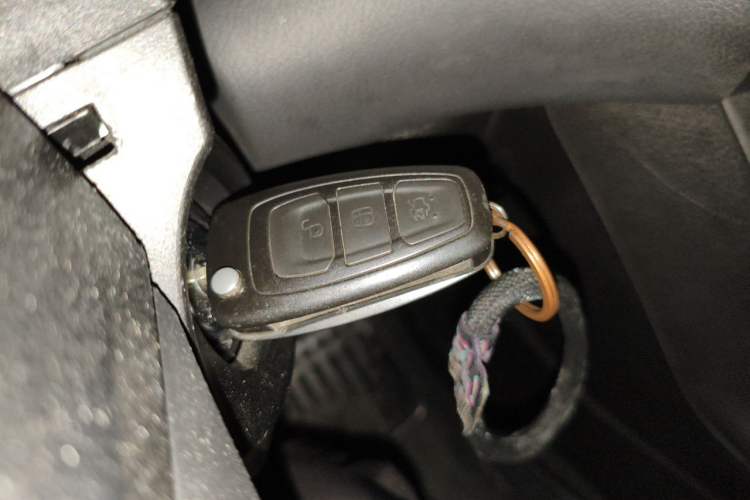 Used Ford Focus 2012 Sedan 1.6L Automatic Fashion Edition Vehicle Key
