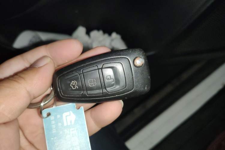 Used Ford Focus 2012 Sedan 1.6L Automatic Fashion Edition Vehicle Key