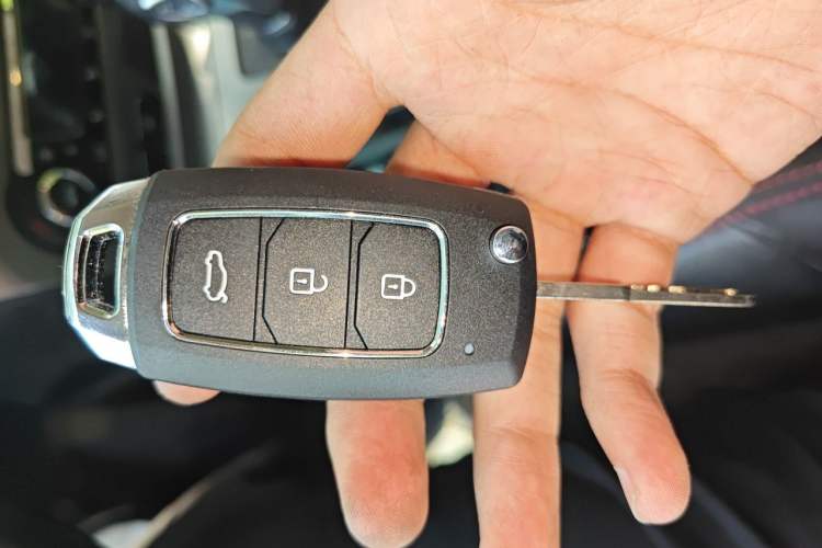 Used Ford Focus 2012 Sedan 1.6L Automatic Fashion Edition Vehicle Key