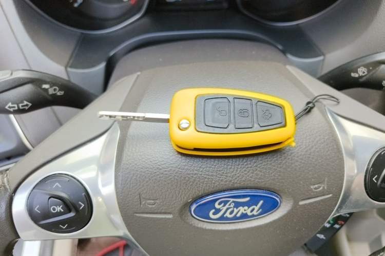 Used Ford Focus 2012 Sedan 1.6L Automatic Fashion Edition Vehicle Key