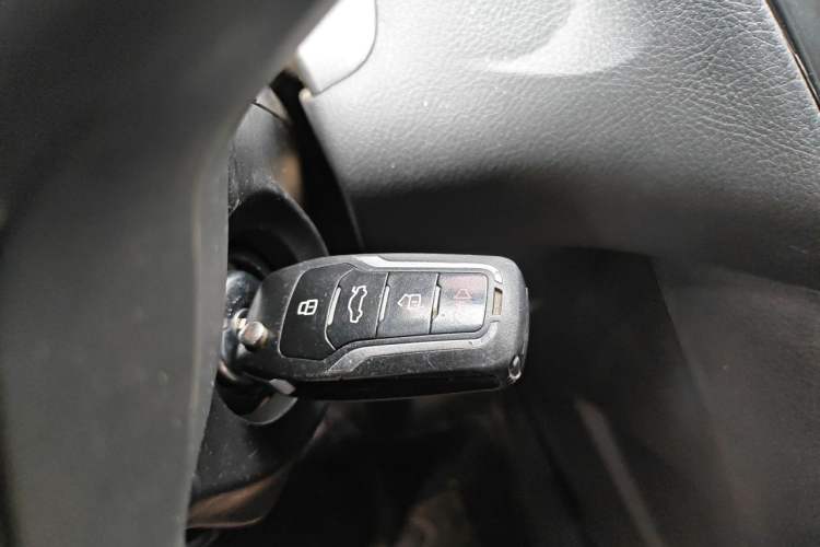 Used Ford Focus 2012 Hatchback 1.6L Automatic Fashion Edition Vehicle Key