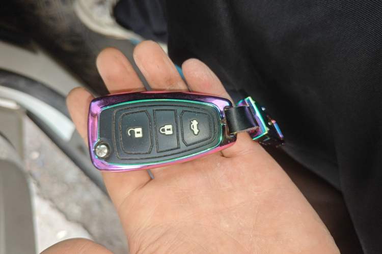 Used Ford Focus 2012 Hatchback 1.6L Automatic Fashion Edition Vehicle Key