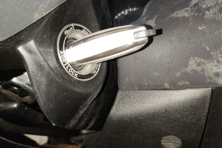 Used Ford Focus 2012 Hatchback 1.6L Automatic Fashion Edition Vehicle Key