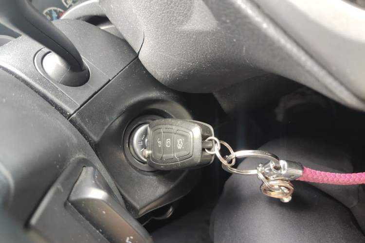 Used Ford Focus 2012 Sedan 1.6L Automatic Fashion Edition Vehicle Key