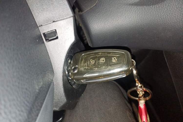 Used Ford Focus 2012 Sedan 1.6L Automatic Fashion Edition Vehicle Key
