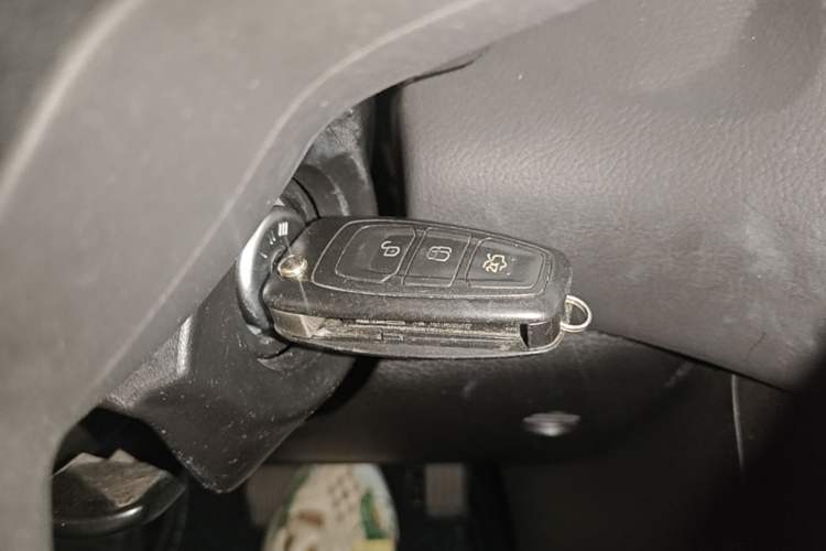 Used Ford Focus 2012 Hatchback 2.0L Automatic Luxury Sport Model Vehicle Key