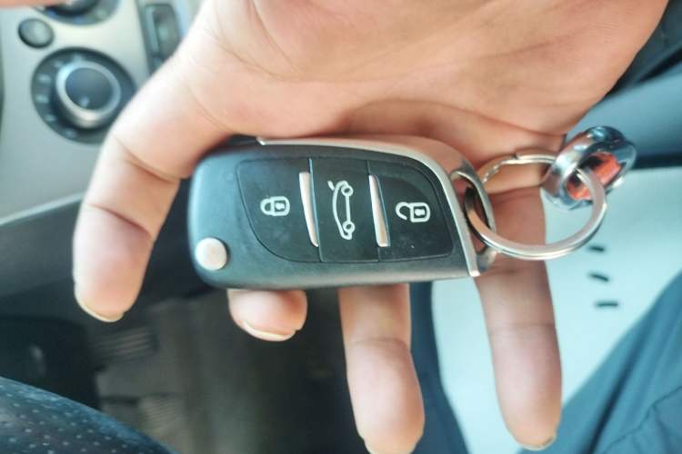 Used Ford Focus 2012 Hatchback 1.6L Manual Comfort Model Vehicle Key
