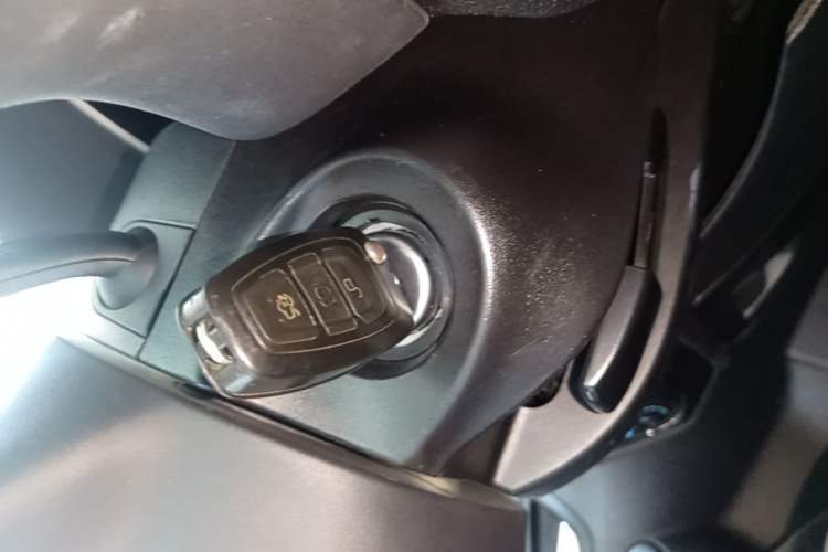 Used Ford Focus 2012 Hatchback 1.6L Automatic Fashion Edition Vehicle Key