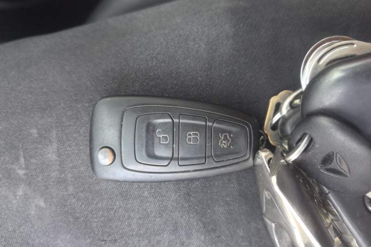 Used Ford Focus 2012 Hatchback 1.6L Automatic Fashion Edition Vehicle Key